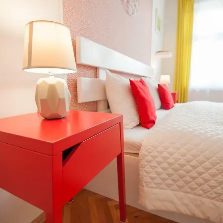 Spacious Stylish Apartment In Old Town Sibiu Exterior photo