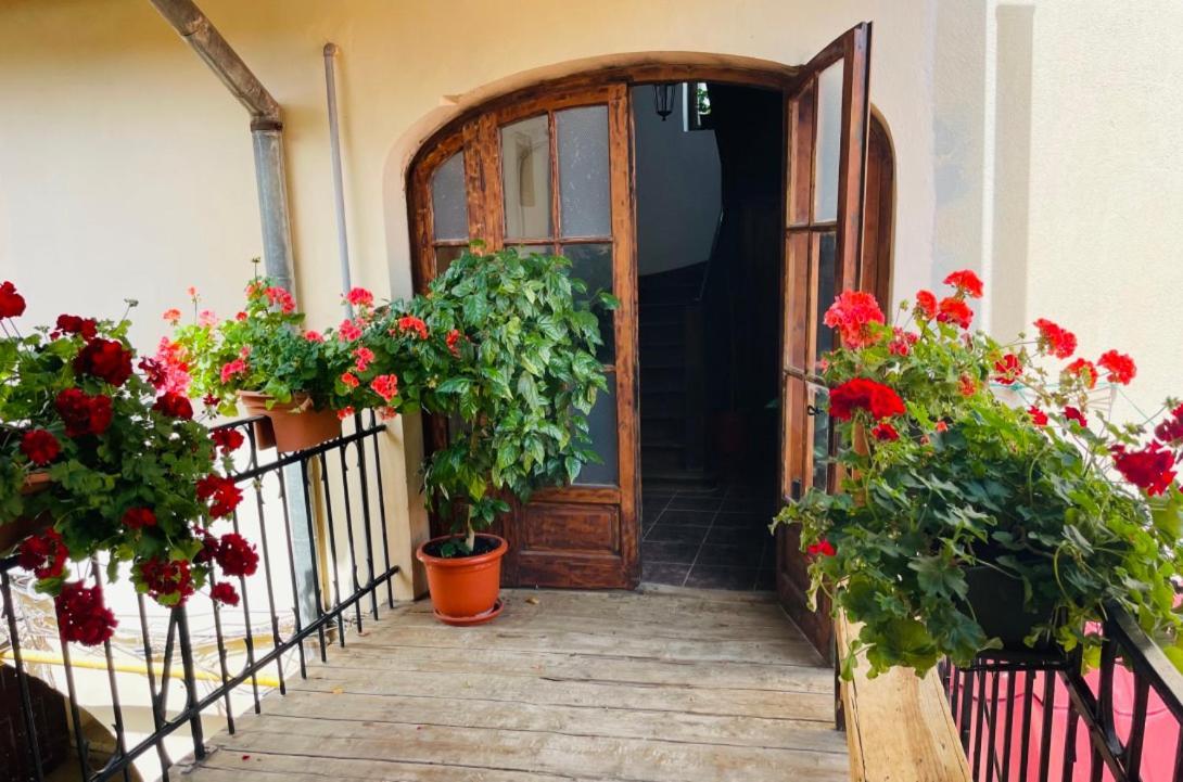 Apartment Spacious Stylish In Old Town Sibiu