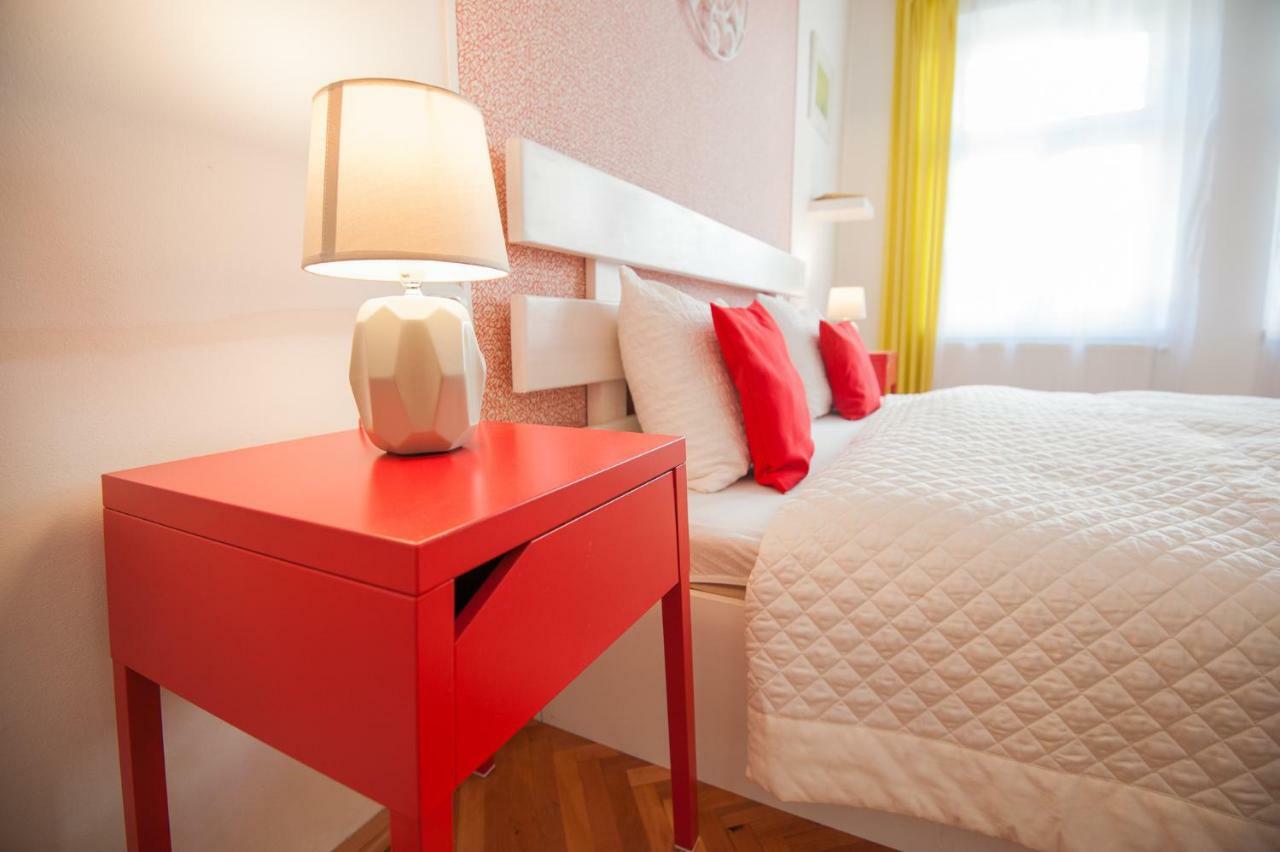 Spacious Stylish In Old Town Apartment Sibiu